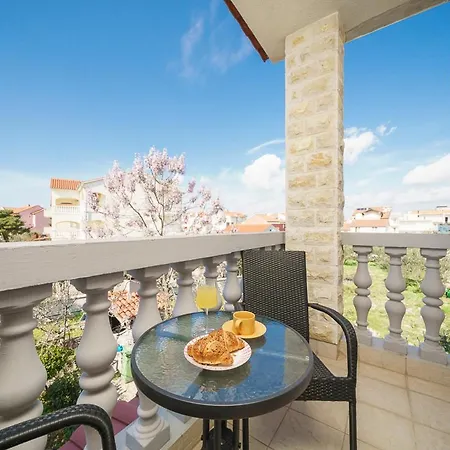Apartment Grey Stone Vodice